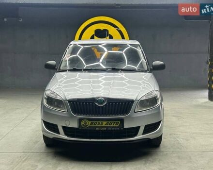 Серый Шкода Фабия, объемом двигателя 1.2 л и пробегом 167 тыс. км за 5100 $, фото 1 на Automoto.ua