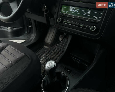 Серый Шкода Фабия, объемом двигателя 1.2 л и пробегом 248 тыс. км за 5700 $, фото 13 на Automoto.ua