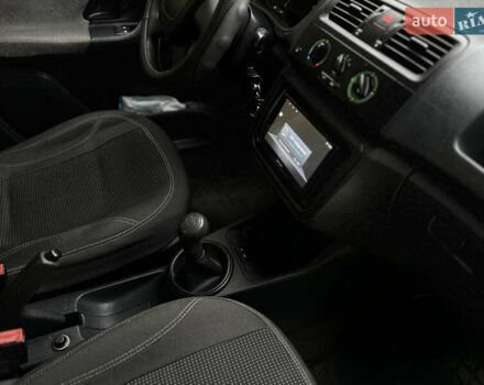 Сірий Шкода Фабія, об'ємом двигуна 1.2 л та пробігом 151 тис. км за 5700 $, фото 17 на Automoto.ua