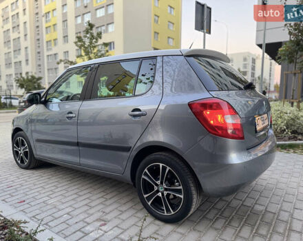Шкода Фабия 2012 в Львове на Automoto.ua Серый Шкода Фабия, объемом двигателя 1.2 л и пробегом 83 тыс. км за 8199 $, фото 3 на Automoto.ua