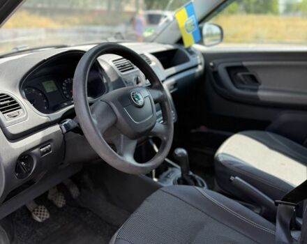 Сірий Шкода Фабія, об'ємом двигуна 1.2 л та пробігом 135 тис. км за 4999 $, фото 8 на Automoto.ua
