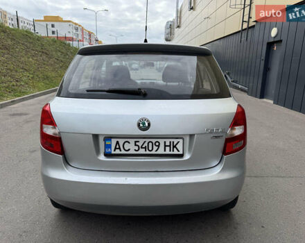 Шкода Фабия 2012 в Ровно на Automoto.ua Серый Шкода Фабия, объемом двигателя 1.39 л и пробегом 326 тыс. км за 2999 $, фото 4 на Automoto.ua