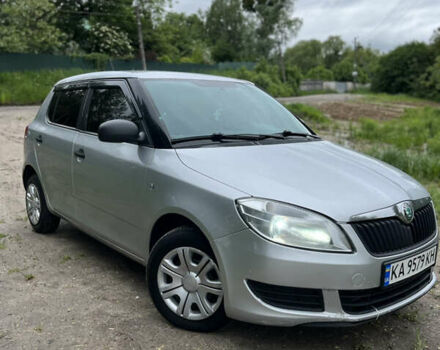 Сірий Шкода Фабія, об'ємом двигуна 1.6 л та пробігом 232 тис. км за 5600 $, фото 6 на Automoto.ua