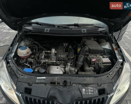 Серый Шкода Фабия, объемом двигателя 1.2 л и пробегом 248 тыс. км за 5700 $, фото 16 на Automoto.ua