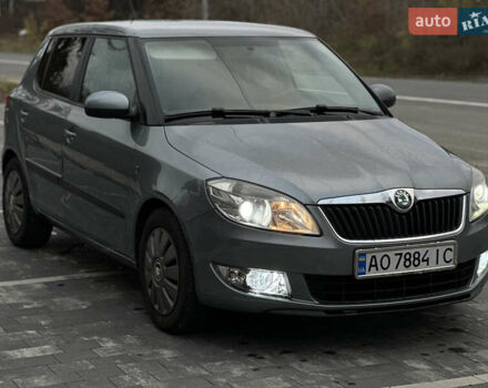Серый Шкода Фабия, объемом двигателя 1.2 л и пробегом 248 тыс. км за 5700 $, фото 2 на Automoto.ua
