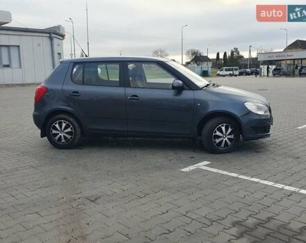 Серый Шкода Фабия, объемом двигателя 1.39 л и пробегом 290 тыс. км за 4200 $, фото 4 на Automoto.ua