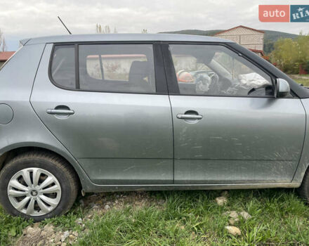 Серый Шкода Фабия, объемом двигателя 1.2 л и пробегом 300 тыс. км за 3000 $, фото 5 на Automoto.ua