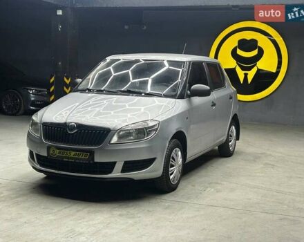 Серый Шкода Фабия, объемом двигателя 1.2 л и пробегом 167 тыс. км за 5100 $, фото 2 на Automoto.ua