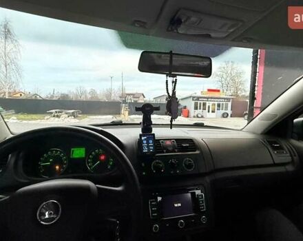 Серый Шкода Фабия, объемом двигателя 1.2 л и пробегом 325 тыс. км за 5300 $, фото 4 на Automoto.ua