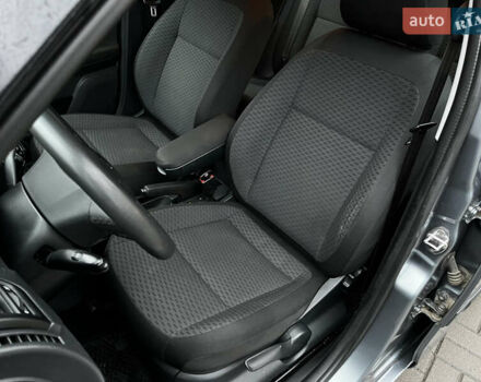 Сірий Шкода Фабія, об'ємом двигуна 1.2 л та пробігом 325 тис. км за 5600 $, фото 26 на Automoto.ua