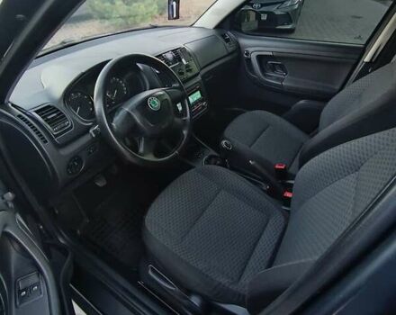 Сірий Шкода Фабія, об'ємом двигуна 1.39 л та пробігом 108 тис. км за 6800 $, фото 23 на Automoto.ua