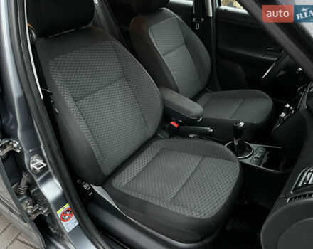 Сірий Шкода Фабія, об'ємом двигуна 1.2 л та пробігом 325 тис. км за 5600 $, фото 31 на Automoto.ua