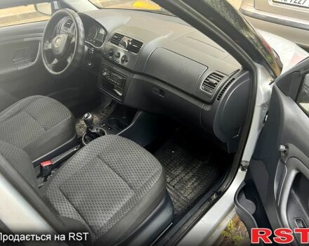 Сірий Шкода Фабія, об'ємом двигуна 1.4 л та пробігом 233 тис. км за 6800 $, фото 12 на Automoto.ua