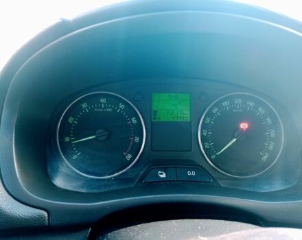 Серый Шкода Фабия, объемом двигателя 1.4 л и пробегом 358 тыс. км за 6100 $, фото 6 на Automoto.ua