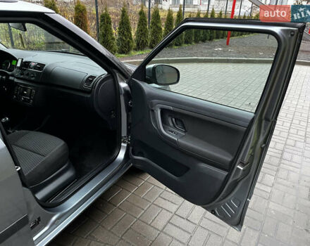 Сірий Шкода Фабія, об'ємом двигуна 1.2 л та пробігом 325 тис. км за 5600 $, фото 29 на Automoto.ua