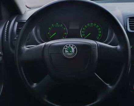 Сірий Шкода Фабія, об'ємом двигуна 1.39 л та пробігом 108 тис. км за 6800 $, фото 31 на Automoto.ua