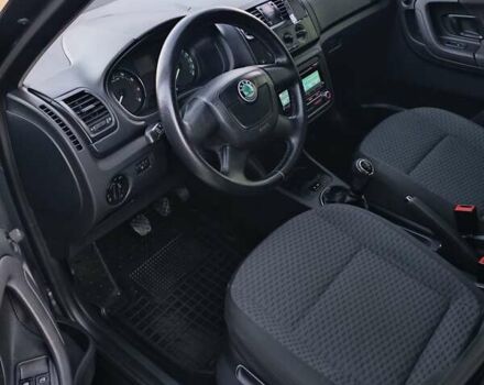 Сірий Шкода Фабія, об'ємом двигуна 1.39 л та пробігом 108 тис. км за 6800 $, фото 20 на Automoto.ua