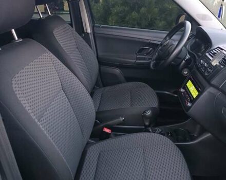 Сірий Шкода Фабія, об'ємом двигуна 1.39 л та пробігом 108 тис. км за 6800 $, фото 27 на Automoto.ua