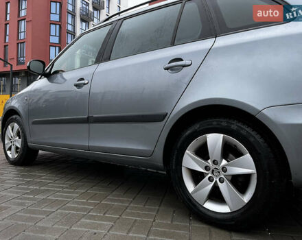 Сірий Шкода Фабія, об'ємом двигуна 1.2 л та пробігом 325 тис. км за 5600 $, фото 16 на Automoto.ua