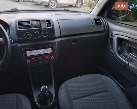 Сірий Шкода Фабія, об'ємом двигуна 1.39 л та пробігом 108 тис. км за 6800 $, фото 33 на Automoto.ua