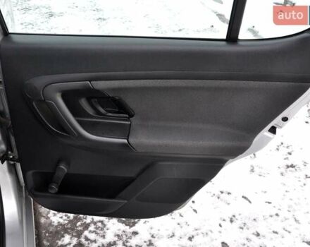 Серый Шкода Фабия, объемом двигателя 1.39 л и пробегом 258 тыс. км за 4999 $, фото 19 на Automoto.ua