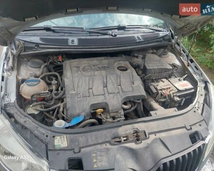 Сірий Шкода Фабія, об'ємом двигуна 1.6 л та пробігом 270 тис. км за 6300 $, фото 3 на Automoto.ua