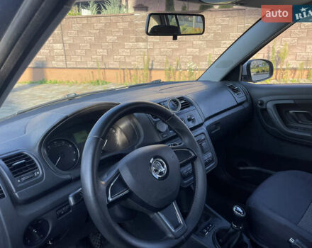 Серый Шкода Фабия, объемом двигателя 1.39 л и пробегом 236 тыс. км за 4700 $, фото 13 на Automoto.ua