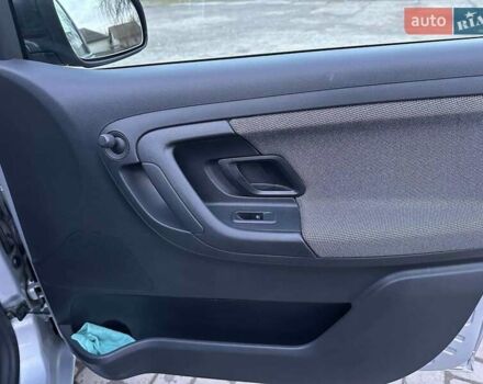 Сірий Шкода Фабія, об'ємом двигуна 1.39 л та пробігом 191 тис. км за 5500 $, фото 9 на Automoto.ua