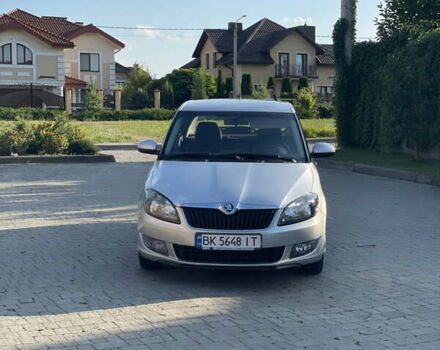 Серый Шкода Фабия, объемом двигателя 1.39 л и пробегом 236 тыс. км за 4700 $, фото 3 на Automoto.ua