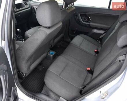Серый Шкода Фабия, объемом двигателя 1.39 л и пробегом 258 тыс. км за 4999 $, фото 16 на Automoto.ua