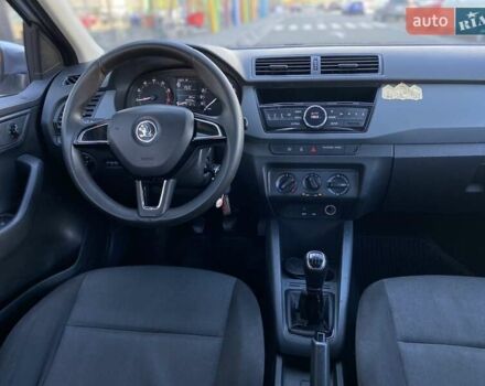 Шкода Фабия 2015 в Киеве на Automoto.ua Серый Шкода Фабия, объемом двигателя 1 л и пробегом 194 тыс. км за 6490 $, фото 9 на Automoto.ua