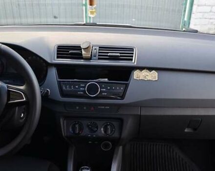 Серый Шкода Фабия, объемом двигателя 1 л и пробегом 193 тыс. км за 6000 $, фото 9 на Automoto.ua