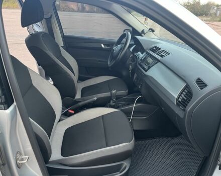 Серый Шкода Фабия, объемом двигателя 1 л и пробегом 108 тыс. км за 6000 $, фото 3 на Automoto.ua