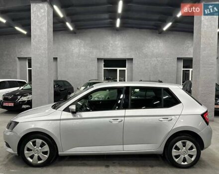 Серый Шкода Фабия, объемом двигателя 1.42 л и пробегом 167 тыс. км за 7999 $, фото 3 на Automoto.ua