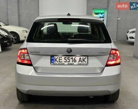 Серый Шкода Фабия, объемом двигателя 1.42 л и пробегом 167 тыс. км за 7999 $, фото 5 на Automoto.ua