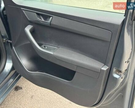 Шкода Фабия 2018 в Харькове на Automoto.ua Серый Шкода Фабия, объемом двигателя 1 л и пробегом 199 тыс. км за 6999 $, фото 25 на Automoto.ua