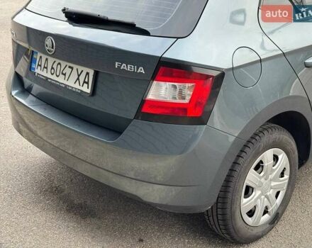 Шкода Фабия 2018 в Харькове на Automoto.ua Серый Шкода Фабия, объемом двигателя 1 л и пробегом 199 тыс. км за 6999 $, фото 6 на Automoto.ua