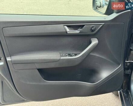 Шкода Фабия 2018 в Харькове на Automoto.ua Серый Шкода Фабия, объемом двигателя 1 л и пробегом 199 тыс. км за 6999 $, фото 27 на Automoto.ua