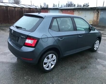 Серый Шкода Фабия, объемом двигателя 1 л и пробегом 167 тыс. км за 10500 $, фото 4 на Automoto.ua