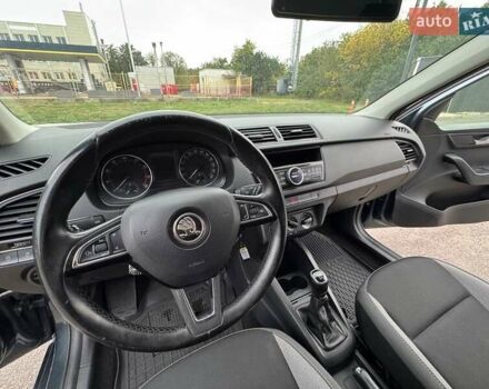 Шкода Фабия 2018 в Харькове на Automoto.ua Серый Шкода Фабия, объемом двигателя 1 л и пробегом 199 тыс. км за 6999 $, фото 29 на Automoto.ua