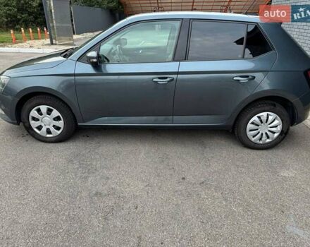 Шкода Фабия 2018 в Харькове на Automoto.ua Серый Шкода Фабия, объемом двигателя 1 л и пробегом 199 тыс. км за 6999 $, фото 2 на Automoto.ua