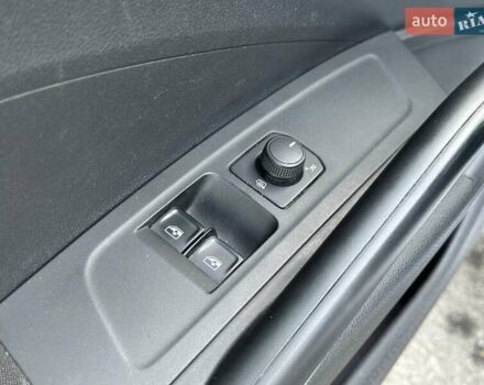 Серый Шкода Фабия, объемом двигателя 1 л и пробегом 61 тыс. км за 13990 $, фото 21 на Automoto.ua