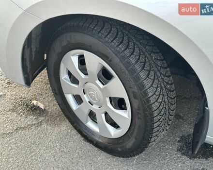 Серый Шкода Фабия, объемом двигателя 1 л и пробегом 61 тыс. км за 13990 $, фото 14 на Automoto.ua