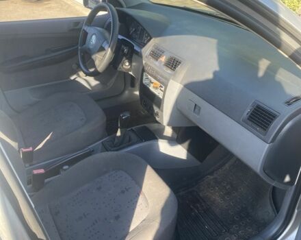 Сірий Шкода Фабія, об'ємом двигуна 1.4 л та пробігом 3 тис. км за 1500 $, фото 4 на Automoto.ua