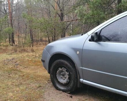 Серый Шкода Фабия, объемом двигателя 1.4 л и пробегом 138 тыс. км за 2500 $, фото 2 на Automoto.ua