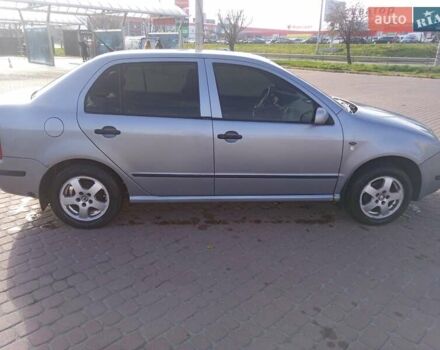 Серый Шкода Фабия, объемом двигателя 1.4 л и пробегом 270 тыс. км за 3400 $, фото 4 на Automoto.ua