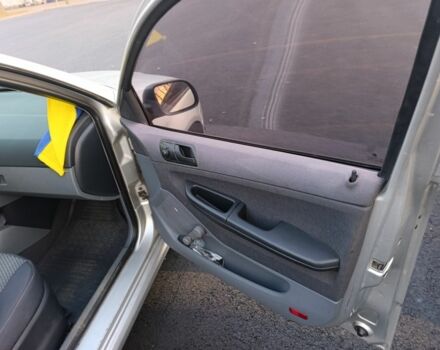 Серый Шкода Фабия, объемом двигателя 1.4 л и пробегом 288 тыс. км за 1888 $, фото 9 на Automoto.ua