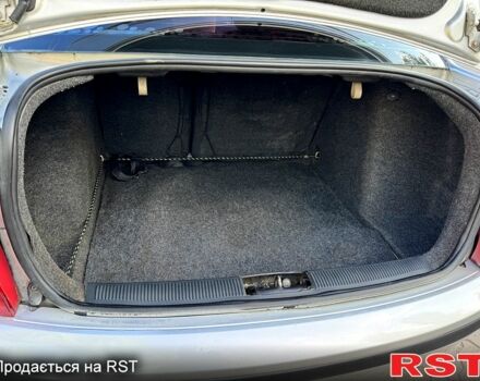 Серый Шкода Фабия, объемом двигателя 1.4 л и пробегом 229 тыс. км за 3700 $, фото 7 на Automoto.ua