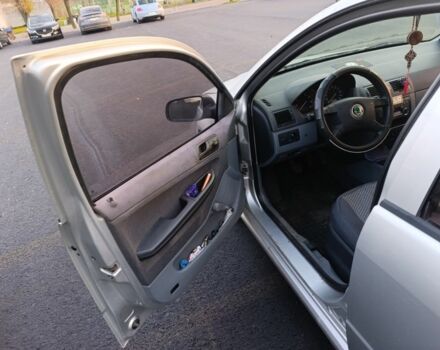 Серый Шкода Фабия, объемом двигателя 1.4 л и пробегом 288 тыс. км за 1888 $, фото 18 на Automoto.ua