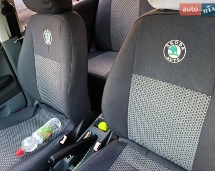 Серый Шкода Фабия, объемом двигателя 1.4 л и пробегом 288 тыс. км за 2000 $, фото 2 на Automoto.ua